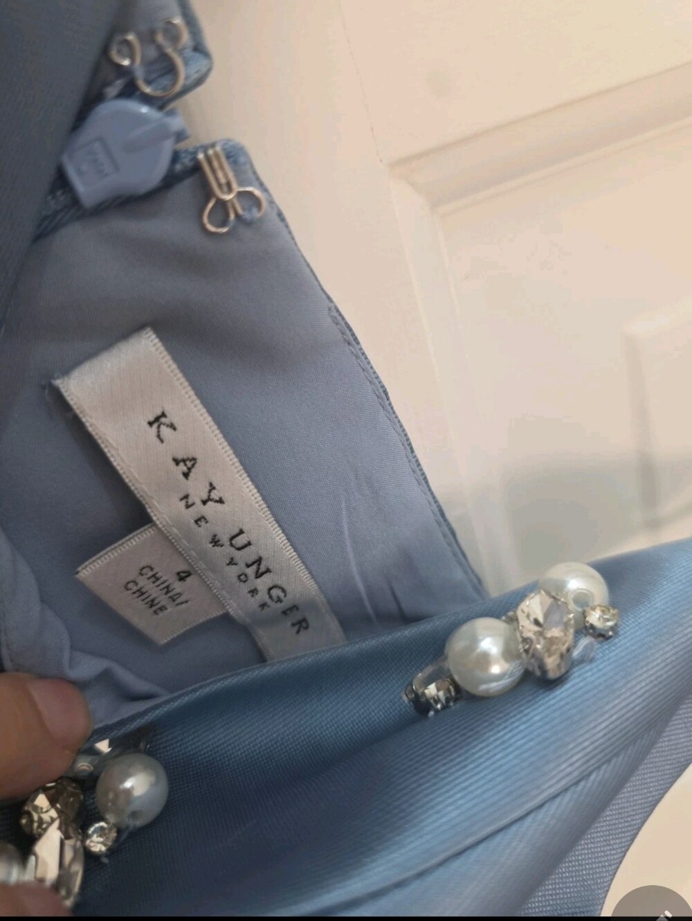 Kay Unger Eloise Satin Floral-Embellished Gown In Ice Blue Sz 4 $388 - Picture 8 of 9